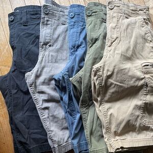 Men’s Cargo shorts size 28